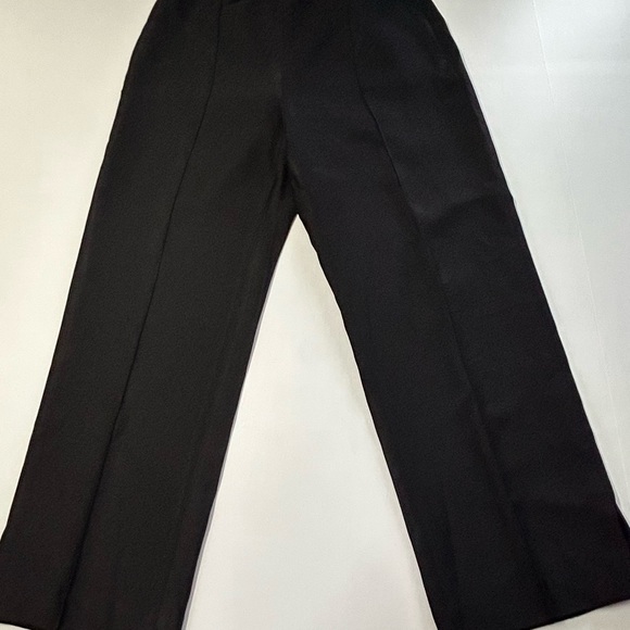 And Taylor women’s size 6 ankle pants,split bottom legs, black color fully lined - Picture 3 of 8